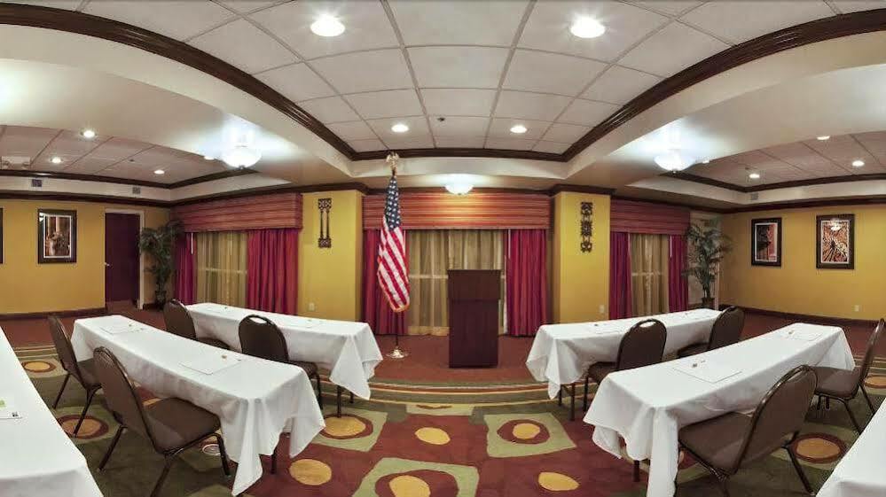 Holiday Inn Express Hotel & Suites Charleston-Ashley Phosphate By Ihg Βόρειο Τσάρλεστον Εξωτερικό φωτογραφία